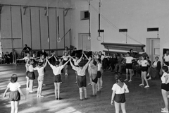 Magyarország, Budapest XII., Győri út 13., Magyar Testnevelési Főiskola (később Testnevelési Egyetem) tornacsarnoka., 1949, Kovács Márton Ernő, úttörő, tornaterem, parketta, Budapest, Fortepan #32933