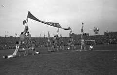 Magyarország, Budapest IV., Újpest, Megyeri út, UTE pálya, Magyarország - Ausztria (6:1) válogatott labdarúgó-mérkőzés., 1949, Kovács Márton Ernő, mutatvány, Budapest, Fortepan #32977