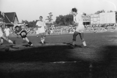 Magyarország, Budapest IX., Üllői út, FTC stadion, Ferencváros-Kispest (4:1) bajnoki mérkőzés. Puskás kapura lő, mellette Kéri és Rudas., 1949, Kovács Márton Ernő, labdarúgás, Budapest, híres ember, sportoló, Fortepan #33059