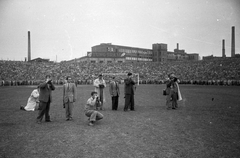 Magyarország, Budapest IV., Újpest, Megyeri út, UTE pálya, Magyarország - Olaszország (1:1) válogatott labdarúgó-mérkőzés., 1949, Kovács Márton Ernő, Budapest, újságíró, közönség, labdarúgás, fotózás, Fortepan #33167