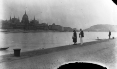 Magyarország, Budapest II., budai alsó rakpart, szemben a Parlament., 1924, Körmendy Pál, Steindl Imre-terv, országház, neogótika, Duna, eklektikus építészet, Budapest, Fortepan #33338