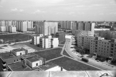 Magyarország, Székesfehérvár, Palotaváros (Lenin lakótelep), kilátás a Cserepes köz felől a Jancsár utcára., 1986, Építésügyi Dokumentációs és Információs Központ, VÁTI, lakótelep, panelház, Polski Fiat 126p, Fortepan #33429