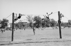 Magyarország, Városliget, Budapest XIV., Városligeti sportnap, akadályverseny., 1949, Kovács Márton Ernő, torna, Budapest, Fortepan #33613