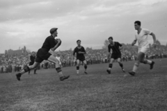 Magyarország, Győr, Vasas ETO - FTC (0:4) bajnoki mérkőzés, Deák elől ment a kapus., 1949, Kovács Márton Ernő, sport, labdarúgás, kapus, Fortepan #33627