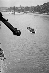 Magyarország, Budapest V., kilátás az Erzsébet híd pesti kapuzatáról a Szabadság híd felé nézve., 1949, Kovács Márton Ernő, háborús kár, hídroncs, eklektikus építészet, Budapest, függőhíd, Duna-híd, Feketeházy János-terv, Kherndl Antal-terv, Czekelius Aurél-terv, Fortepan #33688