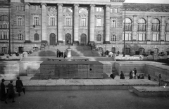 Németország, München, Bayerische Staatskanzlei., 1934, Pohl Pálma, szobor, neoreneszánsz, historizmus, középület, lovas szobor, Wittelsbach Ottó-ábrázolás, Ludwig von Mellinger-terv, Fortepan #33846