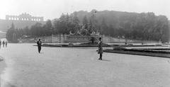 Ausztria, Bécs, Schönbrunn, a háttérben balra fent a Gloriette, 1938, Fortepan, gloriett, Johann Ferdinand Hetzendorf von Hohenberg-terv, Fortepan #3408