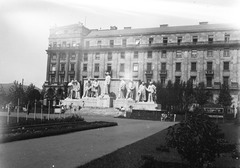 Magyarország, Budapest V., Kossuth Lajos tér, Kossuth emlékmű (Horvay János, 1927.)., 1930, Fortepan, villamos, Budapest, Fortepan #3504