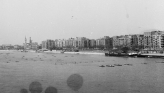 Magyarország, Budapest XIII., evezős felvonulás a Dunán, háttérben balra a Pozsonyi úti református templom, ettől jobbra a Szent István park házai., 1949, Fortepan, uszály, csónak, látkép, evezés, Budapest, folyó, Fortepan #3654