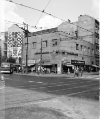 Magyarország, Budapest VIII., Kálvin tér, az Üllői út és Baross utca torkolata., 1971, UVATERV, reklám, cégtábla, trolibusz, Állami Biztosító, Budapest, Fortepan #3719