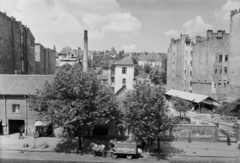 Magyarország, Budapest XI., Bartók Béla út 3-7. (ekkor 3., 5., 7.)., 1957, UVATERV, ló, lovaskocsi, látkép, tűzfal, fatelep, Budapest, sütőipar, Fortepan #3785