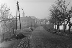 Magyarország, Budaörs, Budapesti út a Templom tér felé nézve., 1960, UVATERV, utcakép, légvezeték, Chevrolet-márka, automobil, rendszám, kockakő, Fortepan #3791