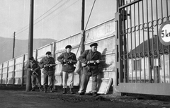 Magyarország, Budapest III., Zay utca 1-3., az ÉPFU telep udvara., 1965, Angyalföldi Helytörténeti Gyűjtemény, munkásőr, PPS géppisztoly, Budapest, hadgyakorlat, Fortepan #39682