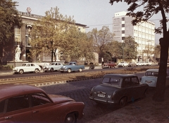 Magyarország, Budapest XIII., Váci út 184., Magyar Hajó és Darugyár., 1967, Angyalföldi Helytörténeti Gyűjtemény, színes, német gyártmány, Trabant-márka, utcakép, Wartburg-márka, gyár, automobil, Wartburg 311/312, rendszám, AWZ-márka, AWZ P70 Zwickau, Budapest, FSO Warszawa, sínpálya, Fortepan #39703