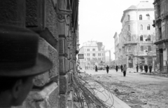 Magyarország, Budapest VIII., József körút és a Harminckettesek tere a Baross utcából nézve., 1956, Nagy Gyula, forradalom, harckocsi, jelzőlámpa, T-34 tank, órás, Budapest, Fortepan #39778