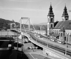 Magyarország, Budapest V., Erzsébet híd., 1967, UVATERV, templom, híd, forgalom, autóbusz, magyar gyártmány, utcakép, villamos, lámpaoszlop, villamosmegálló, Ganz-márka, Opel Rekord P1, Ganz UV, Budapest, függőhíd, Duna-híd, Sávoly Pál-terv, Fortepan #3993