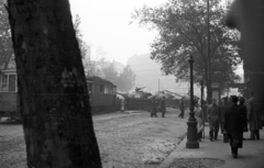 Magyarország, Budapest V., Múzeum körút a Kálvin tér felé nézve, szovjet tankok., 1956, Nagy Gyula, szovjet gyártmány, forradalom, harckocsi, villamos, T-54 tank, Budapest, Fortepan #39987