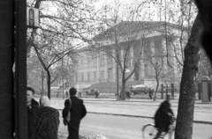 Magyarország, Budapest VIII., Múzeum körút, Magyar Nemzeti Múzeum, szovjet páncélosok a Múzeumkertben., 1956, Nagy Gyula, szovjet gyártmány, forradalom, teherautó, múzeum, harcjármű, SZU-100, Budapest, T-34 tank, Fortepan #39994