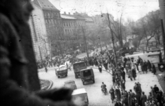 Magyarország, Budapest VIII.,Budapest V., Kálvin tér a Múzeum körút felé nézve., 1956, Nagy Gyula, tömeg, forradalom, teherautó, tüntetés, Budapest, Fortepan #40023