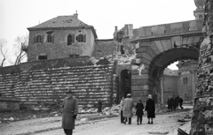 Magyarország, budai Vár, Budapest I., Bécsi kapu., 1956, Nagy Gyula, háborús kár, forradalom, kapu, Budapest, Fortepan #40029