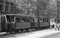 Magyarország, Budapest V., Múzeum körút a Ferenczy István utcától az Astoria felé nézve., 1956, Nagy Gyula, forradalom, villamos, járműroncs, Budapest, Fortepan #40122