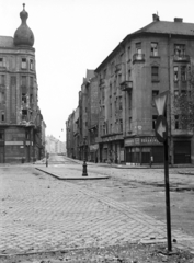 Hungary, Budapest IX., Bakáts tér, szemben a Ráday utca a Boráros tér felé nézve., 1956, Nagy Gyula, war damage, sign-board, revolution, road signs, street view, Budapest, Fortepan #40273