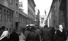 Hungary, Budapest IX., Tűzoltó utca a Ferenc körút felé nézve., 1956, Nagy Gyula, war damage, revolution, Budapest, damaged building, Fortepan #40286