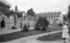 Magyarország, Székesfehérvár, Várfal park., 1978, Varga János, Fortepan #40305