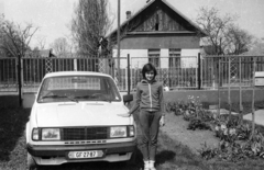 1985, Fortepan, Czechoslovak brand, Skoda-brand, girl, fence, automobile, workout clothes, number plate, girls'n'cars, Best of, Fortepan #40428