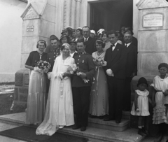 Hungary, Dombóvár, evangélikus templom., 1930, Simon Tibor, wedding ceremony, church, uniform, tableau, bride, Fortepan #40631