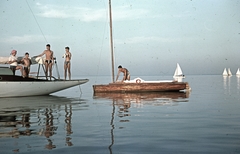 Magyarország,Balaton, Balatonon egy 50-es cirkálóval., 1952, Ember Károly dr., vitorláshajó, színes, fecskenadrág, Fortepan #40851