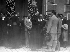 Magyarország, Esztergom, Serédi Jusztinián hercegprímás fogadja Radnai Miklóst, az Operaház igazgatóját és a társulat tagjait., 1933, SK, opera, Fortepan #40940