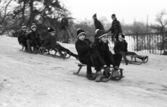 Hungary, Kőszeg, MÁV Nevelőintézet, szánkódomb., 1980, Baráth Endre, winter, snow, sledge, kids, Fortepan #41007