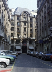 France, Paris, Rue des Italiens, szemben a Le Monde francia napilap szerkesztősége., 1982, Fortepan, colorful, public building, Alexis Falconnet-design, Fortepan #41048