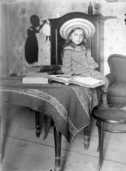 1922, Fortepan, portrait, hat, book, furniture, girl, interior, posture, kid, sitting on a table, strip floor, tonett, Fortepan #4144