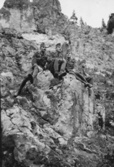 1930, Tari Örs, uniform, tableau, men, mountain, soldier, rock, sitting on a rock, Fortepan #41521