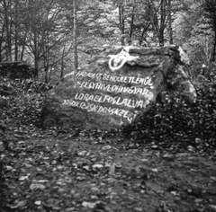 Romania,Transylvania, Valea Uzului, emlékkő., 1941, MZSL/Magyar Zsidó Levéltár, Fortepan #41696