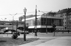 Magyarország, Budapest I., Krisztina körút a Vérmezőnél. Déli pályaudvar, háttérben az Alkotás utca házai., 1967, Gergely János, vasútállomás, modern építészet, Budapest, Fortepan #41729