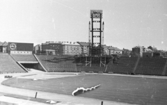 Magyarország, Népstadion, Budapest XIV., épül a négy reflektorállvány (zsiráf) egyike., 1959, MZSL/Ofner Károly, óra, építkezés, stadion, Budapest, Fortepan #41821