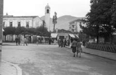 Albania, Tiranë, Sheshi Skenderbej (Szkander bég tér), az egykori városháza sarkától a később lebontott ortodox katedrális felé nézve., 1963, MZSL/Ofner Károly, pedestrian, commercial vehicle, street view, tower, Fortepan #41849