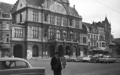 Belgium, Gent, a Királyi Holland Színház épülete., 1966, MZSL/Ofner Károly, Opel-márka, utcakép, Renault-márka, Volkswagen-márka, Volvo-márka, Ford-márka, automobil, Citroen 2CV, Volkswagen Bogár, Renault Dauphine, Ford Taunus P1, Opel 1200, Volvo PV444/PV544, Fortepan #41906