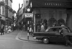 Egyesült Királyság, Canterbury, a Mercery Lane a Sun street felől., 1959, MZSL/Ofner Károly, séta, kirakat, cégtábla, utcakép, életkép, automobil, Fortepan #41923