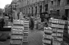 Franciaország, Párizs, Rue de Louvre a főposta épülete előtt., 1964, MZSL/Ofner Károly, piac, Fortepan #42001