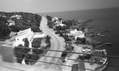 Franciaország, Saint-Raphaël, kilátás a vasúti viaduktról a Route de Saint-Barthélémy-re., 1964, MZSL/Ofner Károly, tengerpart, Fortepan #42011