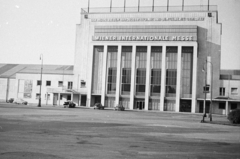 Ausztria, Bécs, Messe Wien (kiállítási és kongresszusi központ), déli bejárat., 1959, MZSL/Ofner Károly, középület, Skoda Octavia, Fortepan #42042