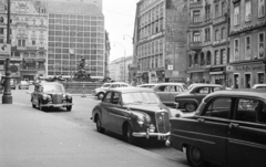 Ausztria, Bécs, Neuer Markt, 1959, MZSL/Ofner Károly, német gyártmány, brit gyártmány, Mercedes-márka, Volkswagen-márka, automobil, mercedes w120, Wolseley-márka, Wolseley 15/50, Volkswagen Bogár, Shell-márka, Julius Meinl-márka, Fortepan #42069