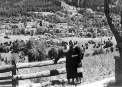 Olaszország, Courmayeur, 1936, MZSL/Ofner Károly, látkép, zokni, retikül, hölgy, Fortepan #42228