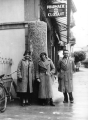 Switzerland, Martigny, Rue Marc Morand., 1936, MZSL/Ofner Károly, bicycle, sign-board, women, pharmacy, man, Fortepan #42232