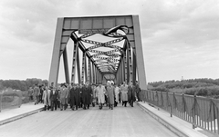 Hungary, Polgár, a Tisza híd avató ünnepsége 1950. október 1-én. Elöl balról a negyedik Bebrits Lajos közlekedés- és postaügyi miniszter., 1950, UVATERV, mass, Tisza bridge, festive, politics, Fortepan #4251