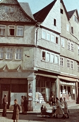 Germany, Wetzlar, Eisenmarkt., 1942, Konok Tamás id, colorful, sign-board, Fortepan #42640